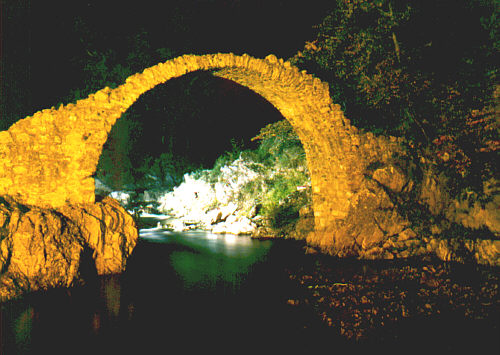 carrbridge002.jpg (60003 bytes)