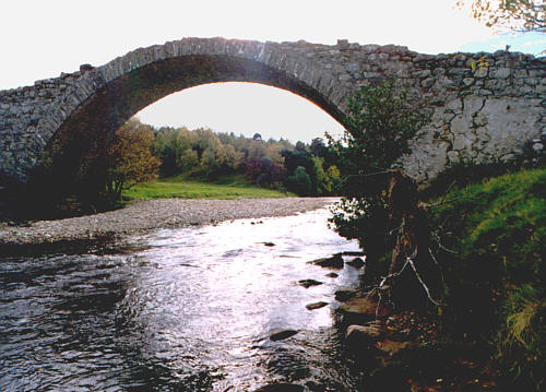 slugganbridge.jpg (50737 bytes)